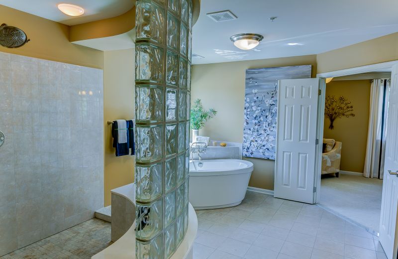 Best Bathroom Renovation Contractors in Sterling, CO
